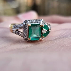 0.80ct Emerald Ring set in 10k gold with Pave Diamonds