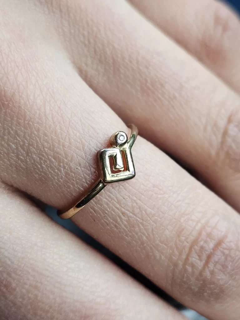 Vintage 8K Gold Abstract European Ring with Small Diamond