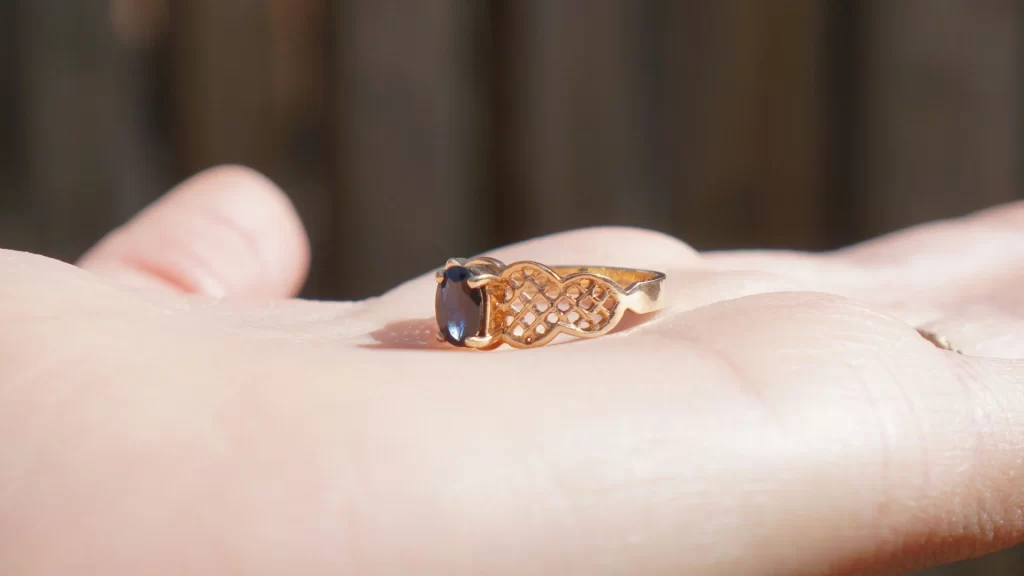 10K Gold Deep Royal Blue Sapphire Ring