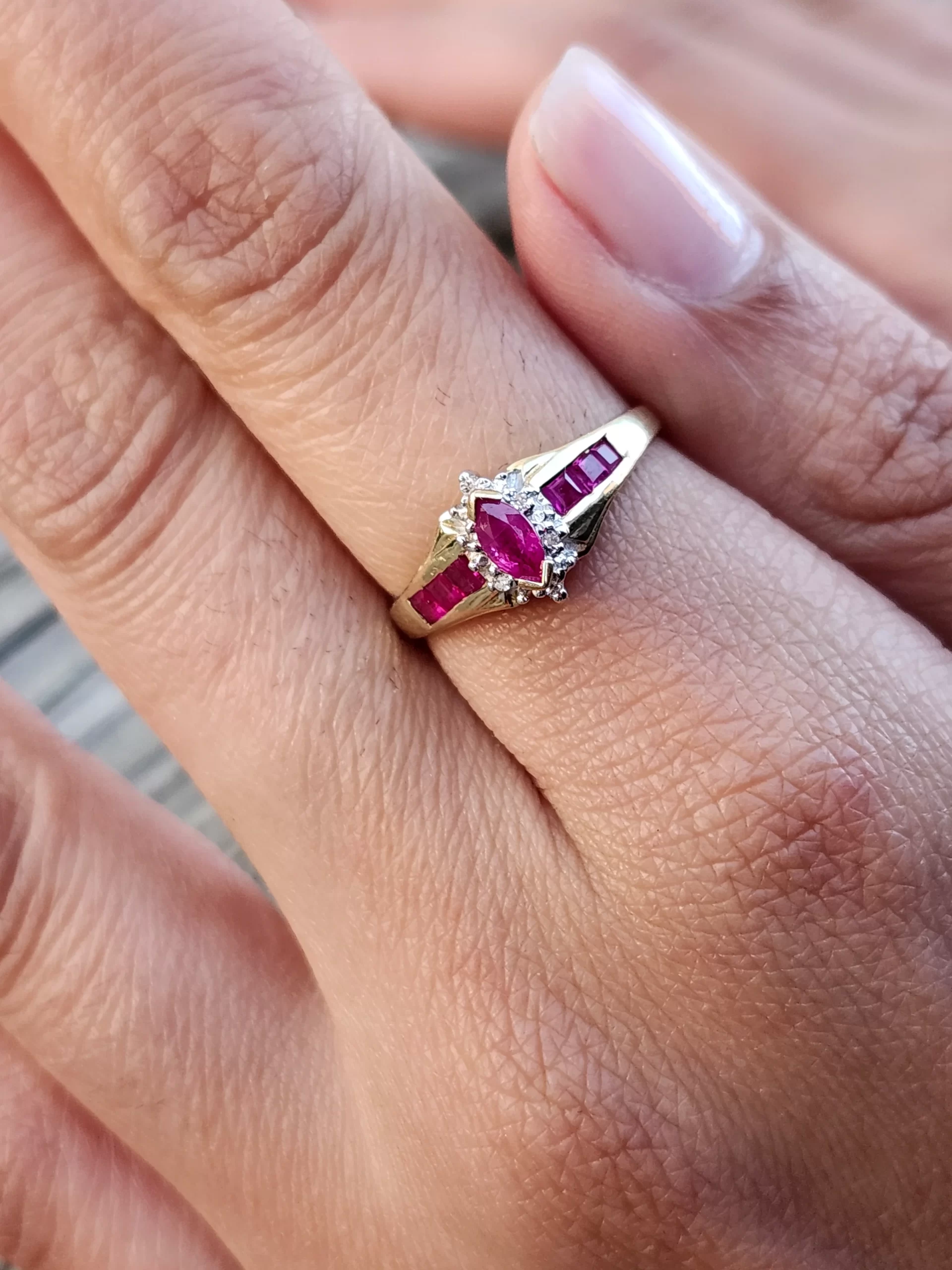 10K Pink Sapphire Statement Ring - Image 2