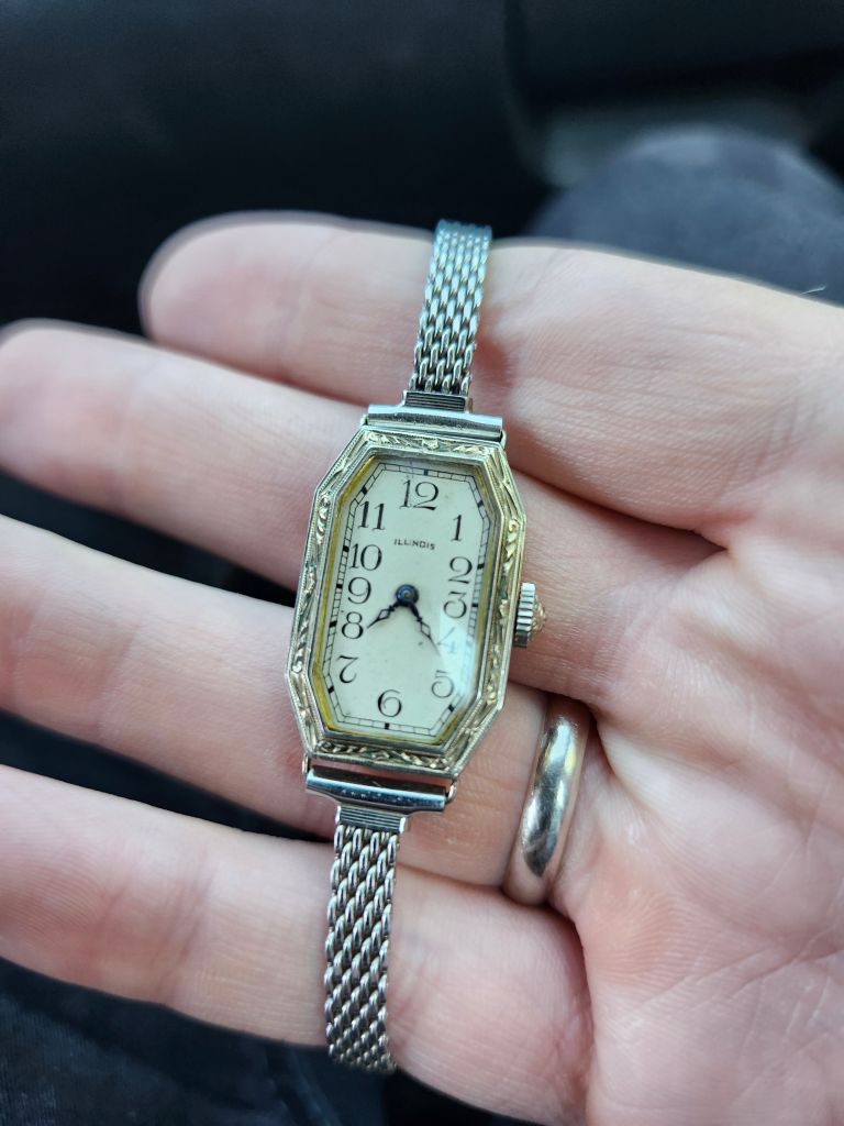 14K Gold Filled Illinois 17 Jewel Ladies Art Deco Styled Octagonal Watch