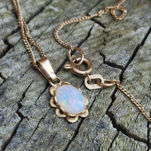 10K Opal Pendant with 10k Gold Box Chain
