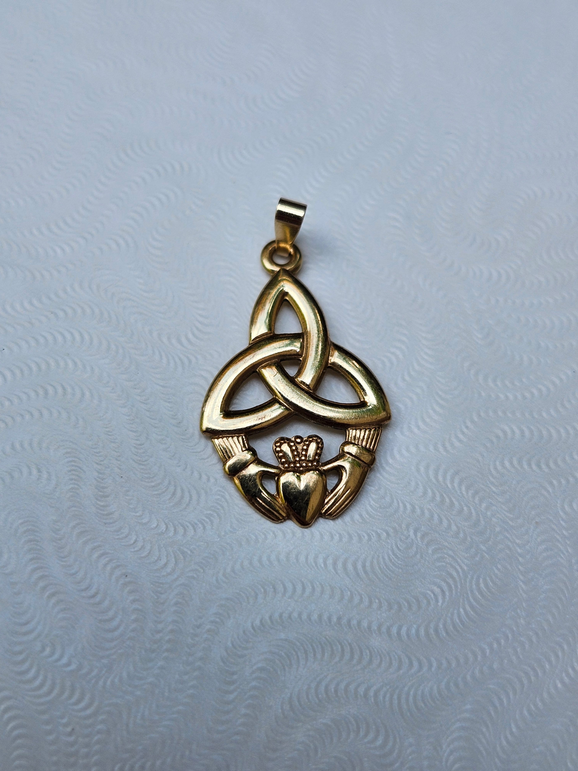 10K Gold Trinity Knot & Claddagh Pendant - Image 4