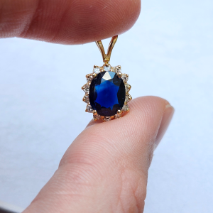 14k yellow gold pendant with 2.22ct natural deep blue sapphire