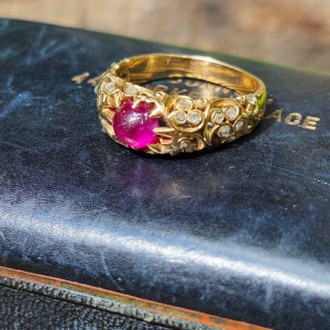 18K Gold Ruby Cabochon with Rose Cut Diamond Ring