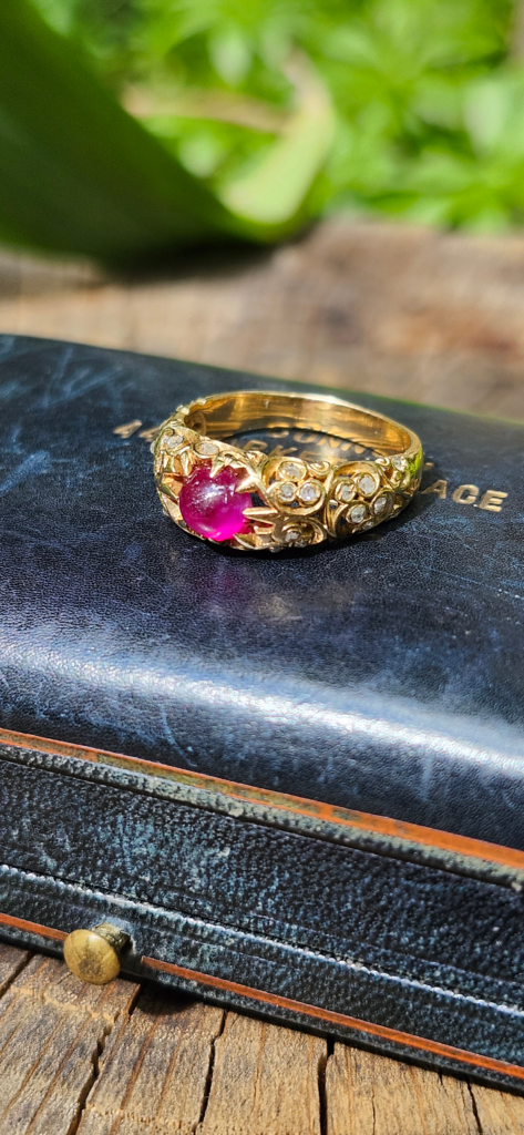 18K Gold Ruby Cabochon with Rose Cut Diamond Ring