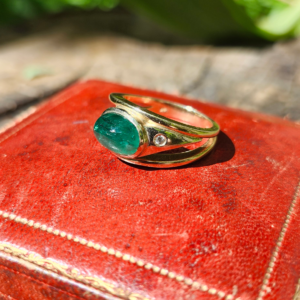 2ct Cabochon Emerald Ring