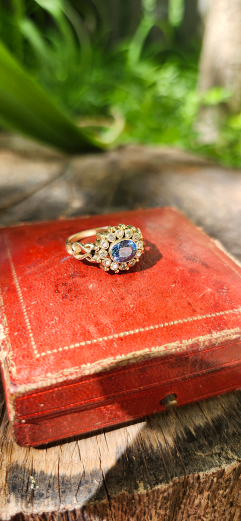 Vintage 18K Gold Vivid Cornflower Blue Sapphire Ring with Diamond Halo