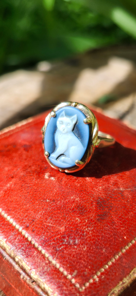 Vintage 10K Sardonyx Cat Cameo Ring
