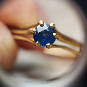 10K Plumb Gold Natural Vivid Blue Sapphire Ring